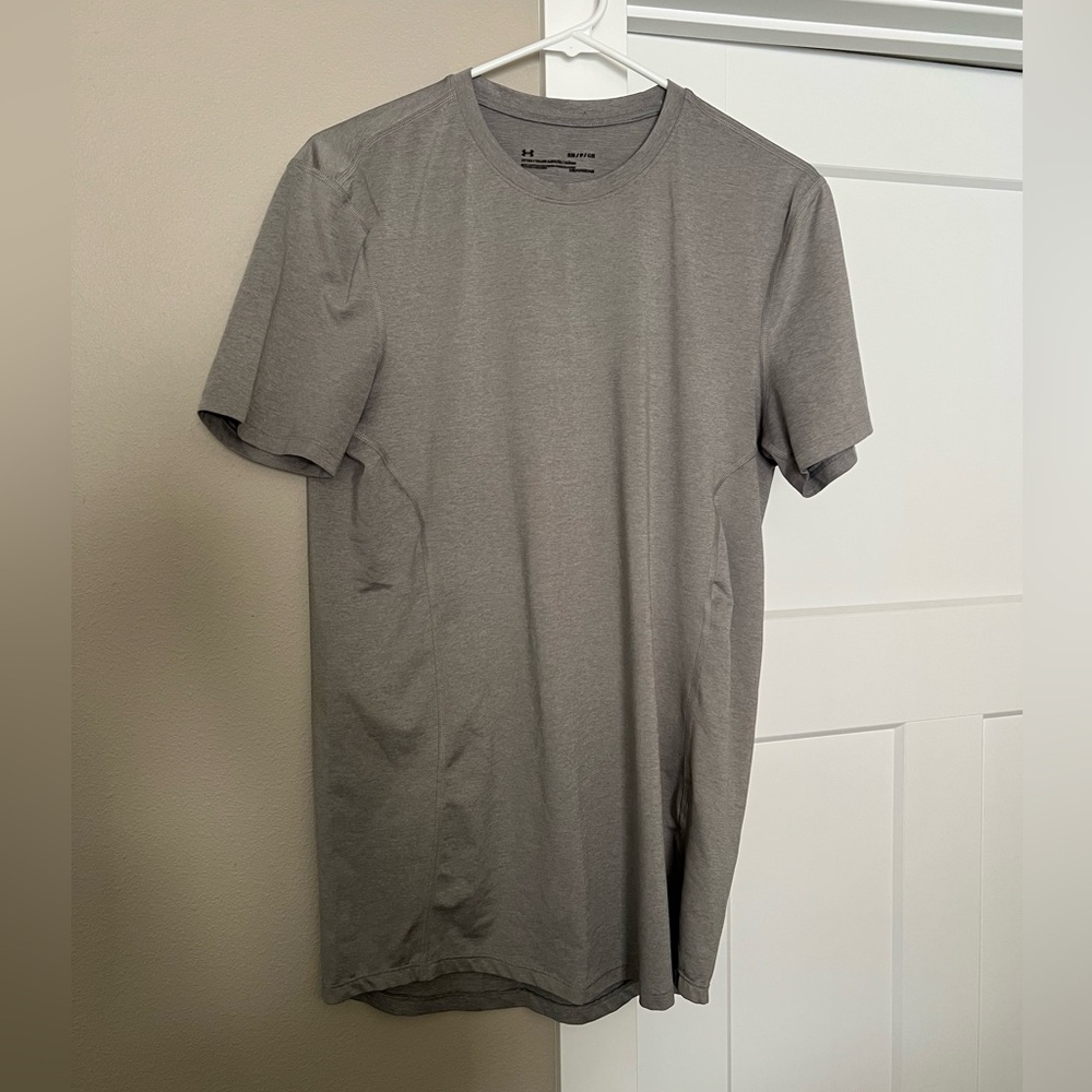 Under Armour Gray Crew Neck Short Sleeve Tee